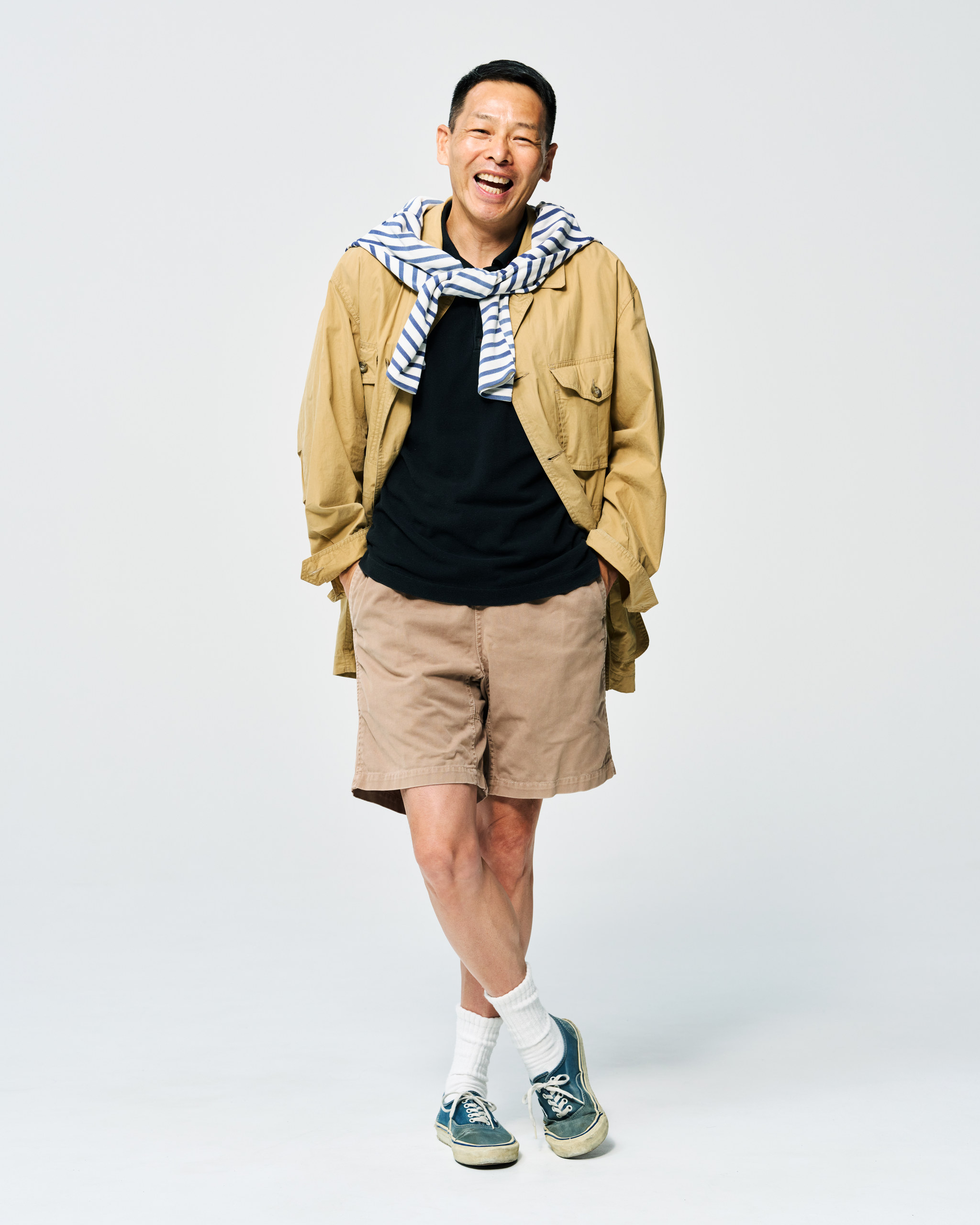 松浦弥太郎 全身写真