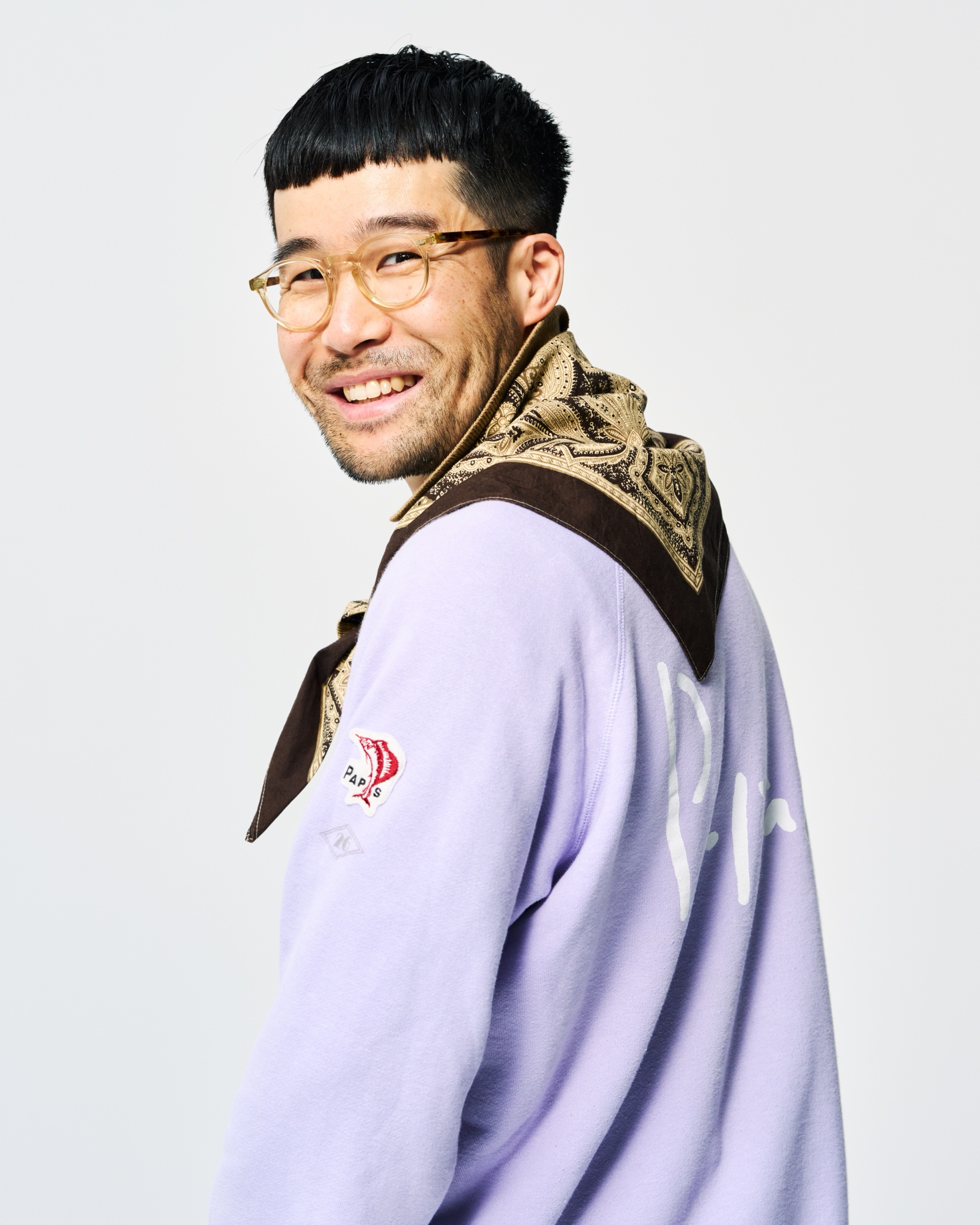 安武俊宏 全身写真