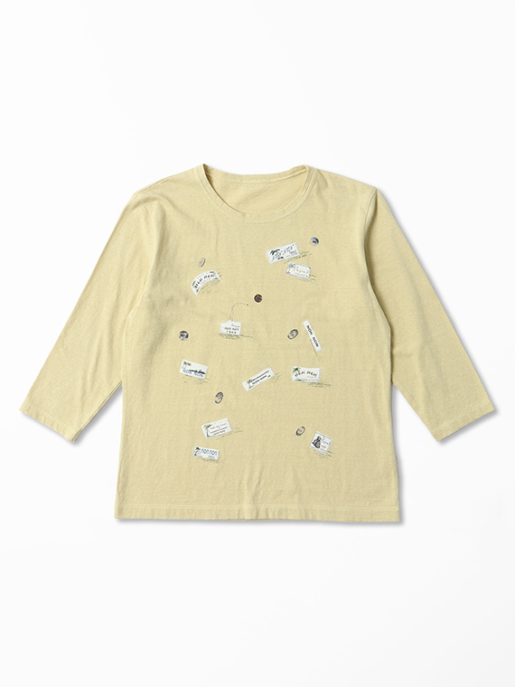 モンサンミッシェル&ラフィー天竺 ネームタグ＆ボタンモチーフプリントTシャツ[7分袖]