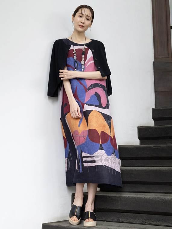 リネン ｘ グラフィカル プリント ノースリーブ ワンピース