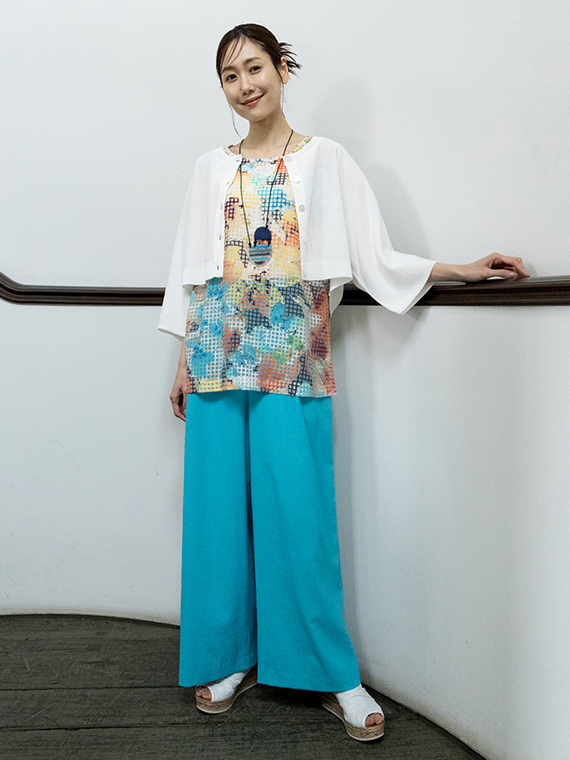 オーガンジー × ミックスフラワープリント フレンチスリーブ ブラウス