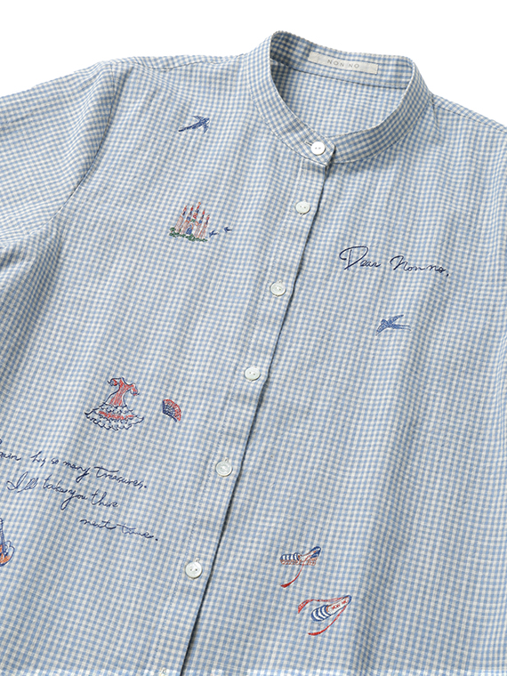 オーガニックコットンムラ糸ダンガリー 刺繍入りバンドカラーブラウス