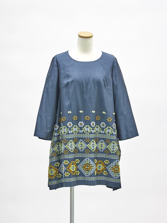 【SALE】モザイク柄カットジャガードチュニック