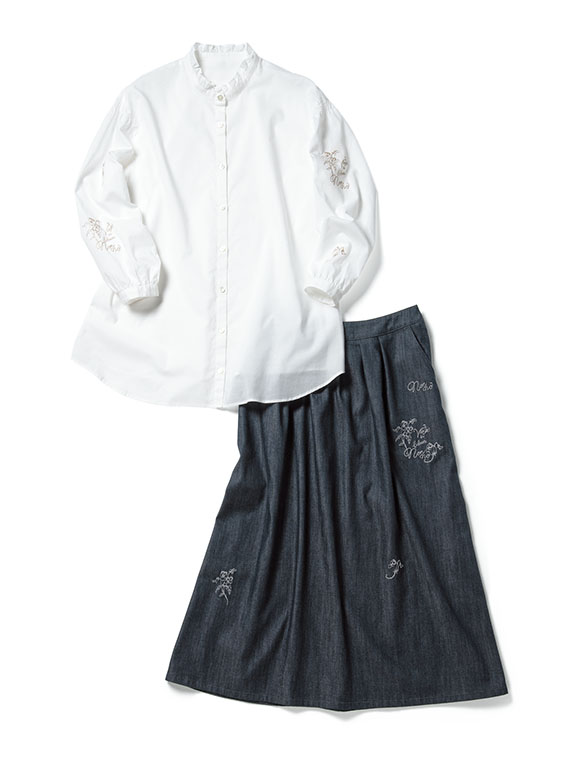 シャンブレーガーゼワッシャー ビオラ刺繍入りフリルカラーチュニックブラウス